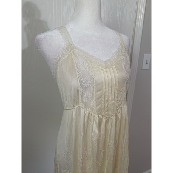The Unbranded Brand Other - Nylon Lace Ivory Dress Slip Nightgown Vintage Silky Medium Cottagecore Whimsy